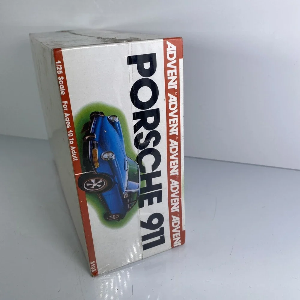 Advent Porsche 911 1/25 Scale Sealed Plastic Model Car Kit USA Hobby Garage Gift